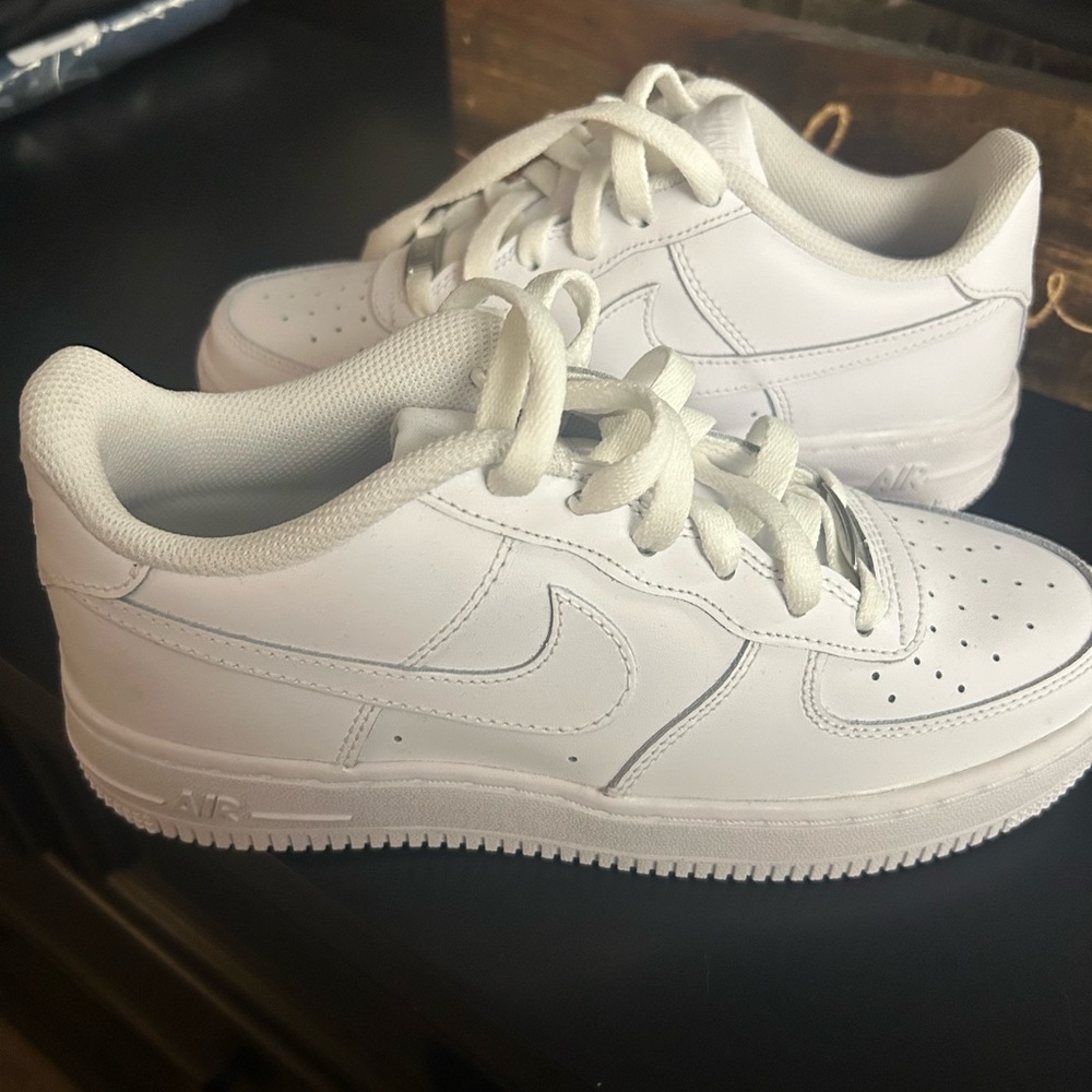 Brand new Air Force sneakers, never worn, perfect